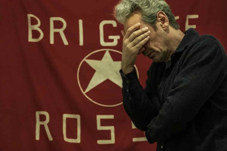 Esterno notte, la recensione della serie di Marco Bellocchio