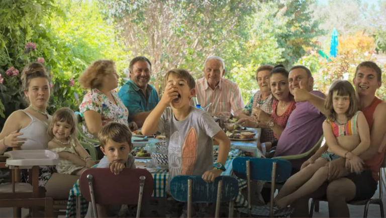 Alcarr&agrave;s &ndash; L&rsquo;ultimo raccolto, recensione del film di Carla Sim&oacute;n