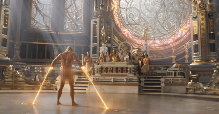 Thor: Love and Thunder, per Taika Waititi &ldquo;sarebbe uno spreco non mostrare Chris nudo&rdquo;