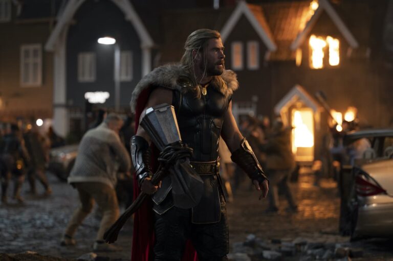 Thor: Love and Thunder, i Marvel Studios condividono un nuovo spot &ldquo;spoileroso&rdquo;