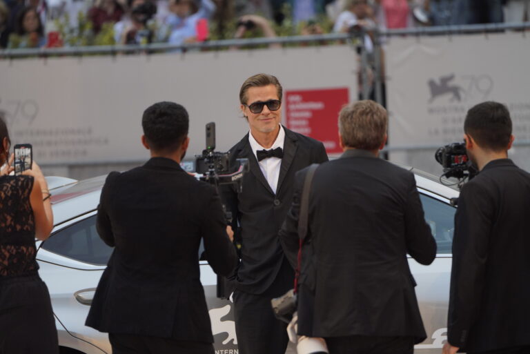 Blonde: le foto dal red carpet con Ana de Armas, Adrien Brody, Brad Pitt a Venezia 79
