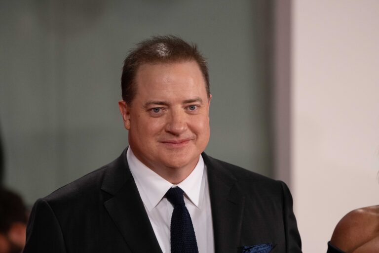 Batgirl: Michael Keaton e Brendan Fraser esprimono delusione per la cancellazione del film