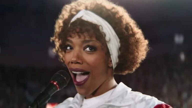 Naomi Ackie &egrave; Whitney Houston nel trailer di I Wanna Dance With Somebody