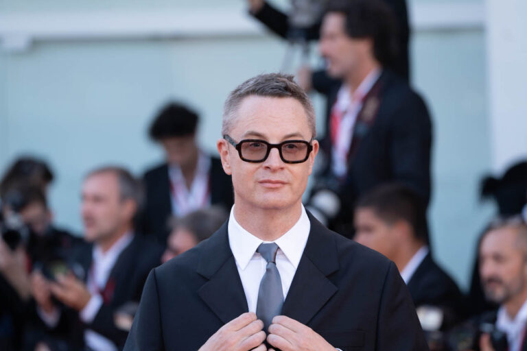 Wonder Woman: Nicolas Winding Refn alla WB solo con Christina Hendricks