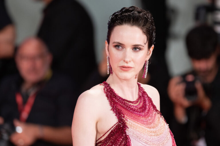 Superman: Legacy, Rachel Brosnahan risponde ai rumors sul casting di Lois Lane