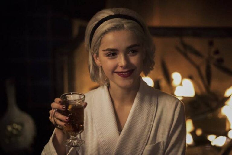 Red One: Kiernan Shipka nel cast del film con Dwayne Johnson e Chris Evans