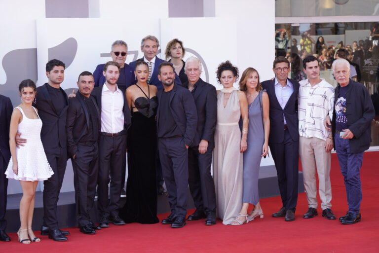 Ti mangio il cuore: le foto dal red carpet di Venezia 79