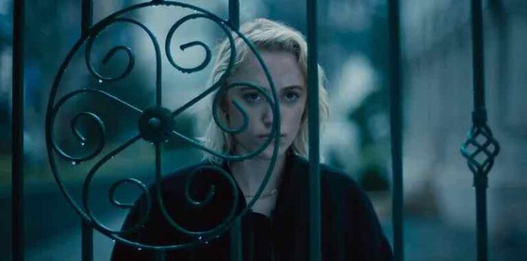Watcher, la recensione del thriller dalla parte delle donne