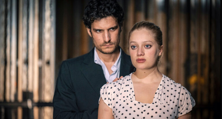 Forever Young (Les Amandiers): trailer del nuovo film di Valeria Bruni Tedeschi Forever Young (Les Amandiers): trailer del nuovo film di Valeria Bruni Tedeschi