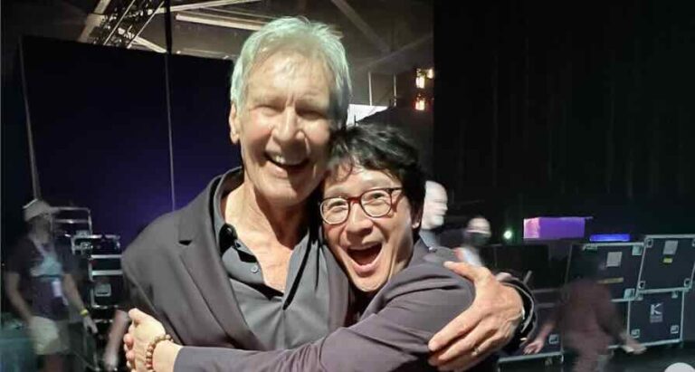 Ke Huy Quan e Harrison Ford, la storia dietro alla reunion