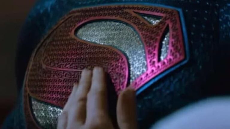 Black Adam, nuovo spot: ecco come potrebbe apparire il Superman di Henry Cavill nel film?