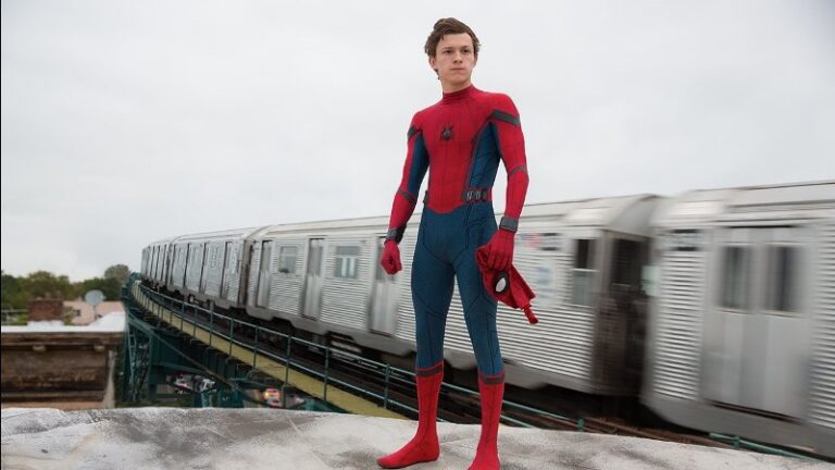 Spider-Man: Jon Watts rivela perch&eacute; &egrave; stato omesso il morso del ragno