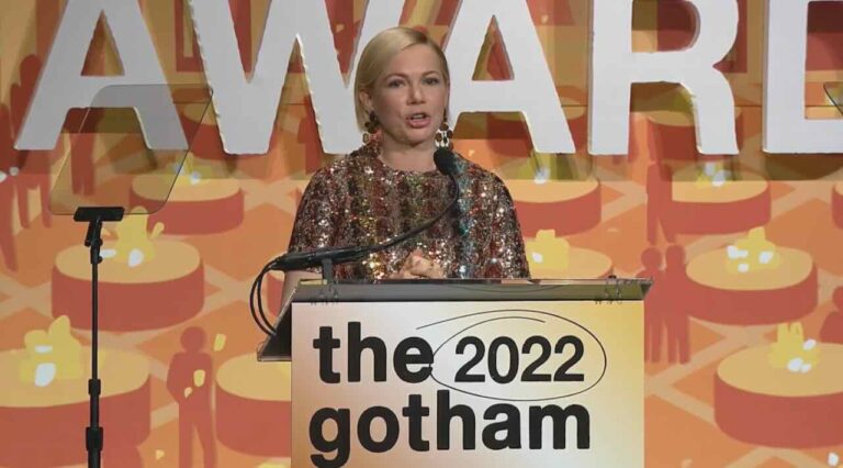 Michelle Williams ringrazia la sua co-star di Dawson&rsquo;s Creek ai Gotham Awards