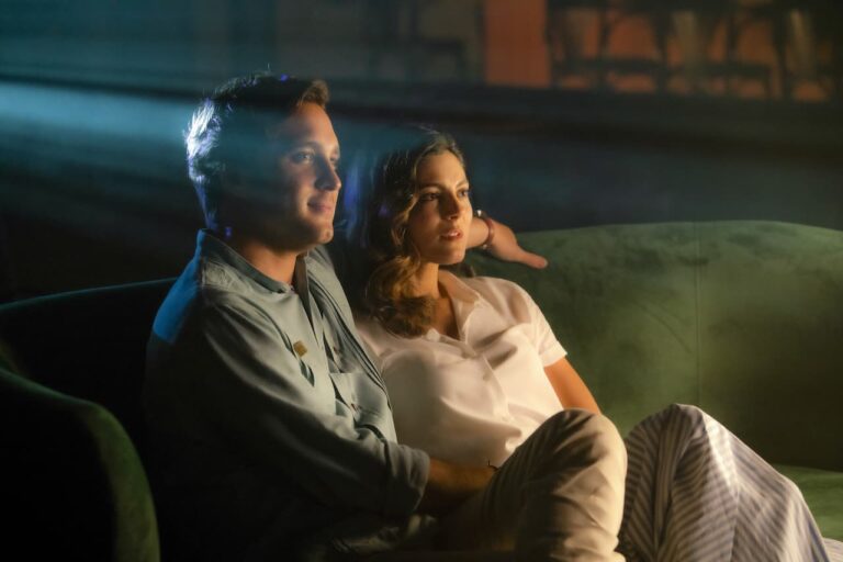 At Midnight: le prime foto del nuovo film Paramount+ At Midnight: le prime foto del nuovo film Paramount+