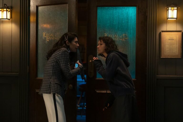 She-Hulk affronta Titania (in tribunale) nella prima clip dell&rsquo;episodio di domani