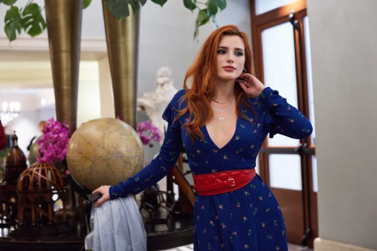 Bella Thorne rivela che Disney Channel l&rsquo;ha quasi licenziata per aver indossato un bikini in spiaggia all&rsquo;et&agrave; di 14 anni