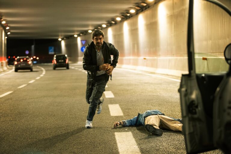 L&rsquo;ultima notte di amore: trailer del film con Pierfrancesco Favino