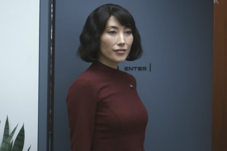 Dichen Lachman nel cast di Kingdom of the Planet of the Apes