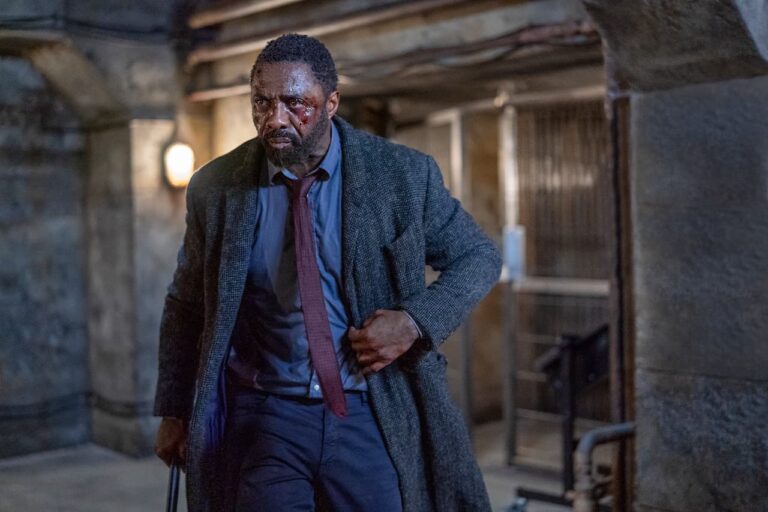 Luther: verso l&rsquo;inferno, recensione del film Netflix con Idris Elba