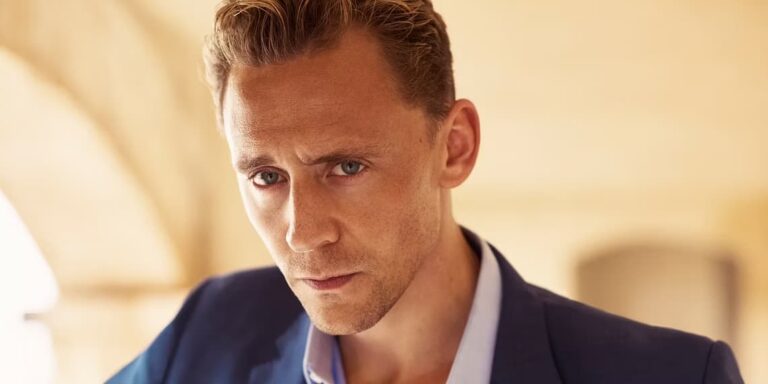 Tom Hiddleston tornerà nella seconda stagione di The Night Manager Tom Hiddleston tornerà nella seconda stagione di The Night Manager