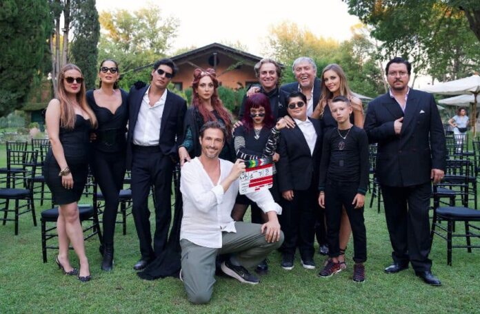 Un matrimonio mostruoso Un matrimonio mostruoso