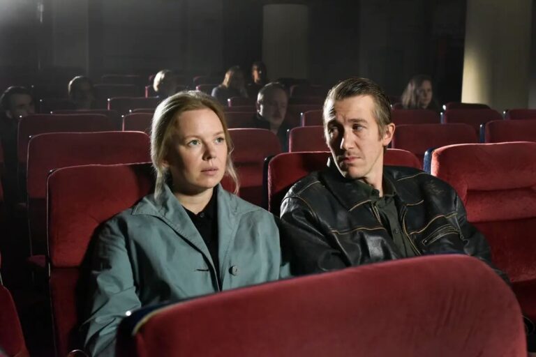 Foglie al vento, trailer del nuovo film di Aki Kaurismäki Foglie al vento, trailer del nuovo film di Aki Kaurismäki