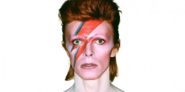 David Bowie torna al cinema con Ziggy Stardust dal 3 al 5 luglio David Bowie torna al cinema con Ziggy Stardust dal 3 al 5 luglio
