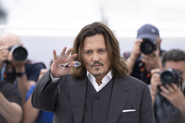 Hollywood &egrave; pronta per il ritorno di Johnny Depp, affermano alcuni insider