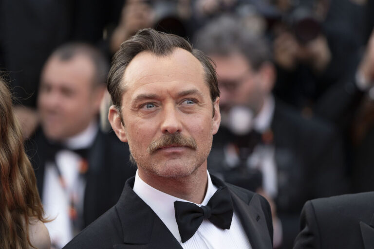 Jude Law svela di aver quasi accettato il ruolo di Superman: “Ho scelto di non farlo'” Jude Law svela di aver quasi accettato il ruolo di Superman: “Ho scelto di non farlo'”