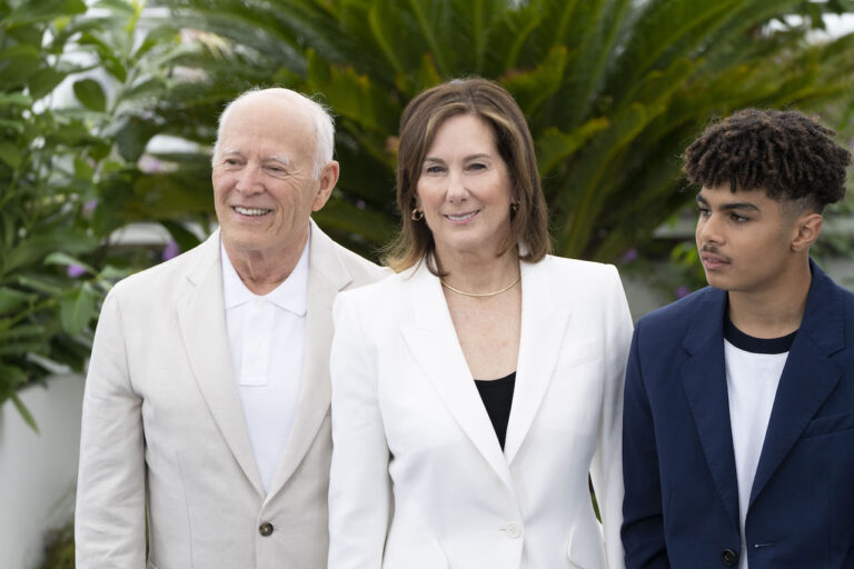Kathleen Kennedy dice che &ldquo;molte donne che entrano in STAR WARS hanno difficolt&agrave;&rdquo; a causa della fanbase &ldquo;dominata dagli uomini&rdquo;