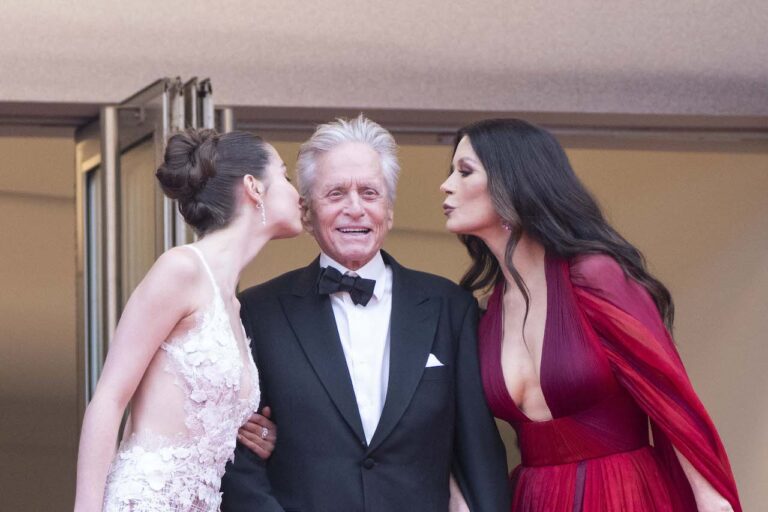 Festival Di Cannes: le foto dal red carpet d&rsquo;apertura!