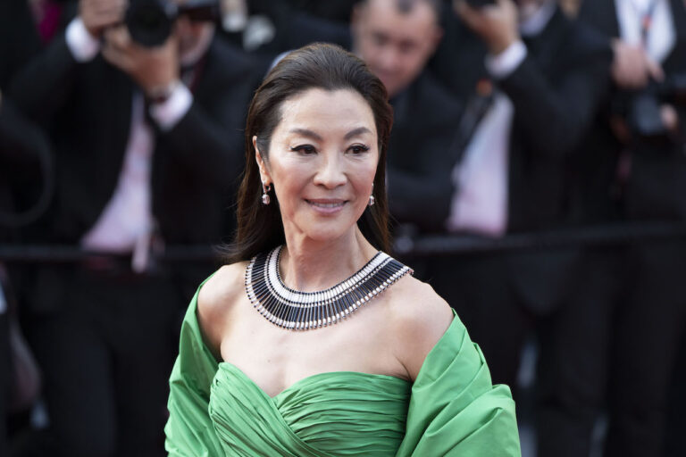 Michelle Yeoh conferma: non ci sar&agrave; nessun sequel per Everything Everywhere All at Once