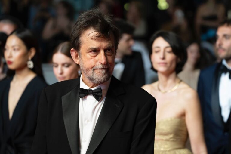 Nanni Moretti contro gli streamer a Cannes 76, ha detto che i registi &ldquo;si inchinano alle piattaforme&rdquo;