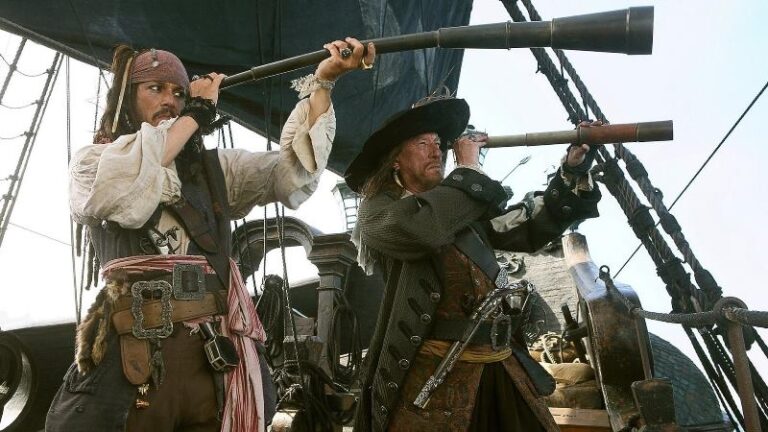 Pirati dei Caraibi: Geoffrey Rush ritiene che Johnny Depp sia &ldquo;insostituibile&rdquo;