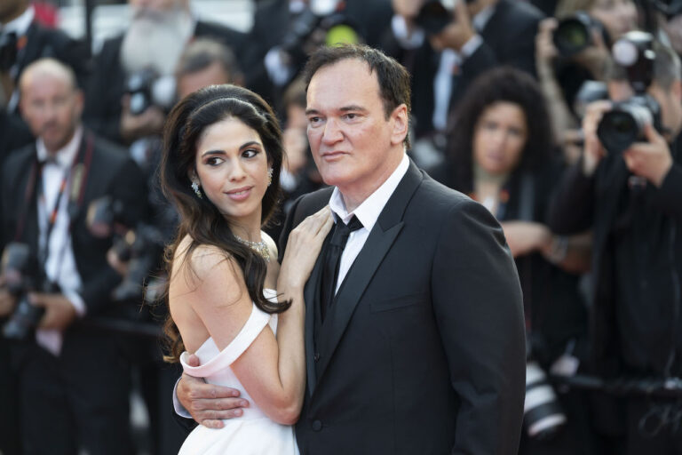 Il primo ruolo importante di Quentin Tarantino in un film dopo 30 anni viene svelato mentre gli attori di Star Trek si riuniscono