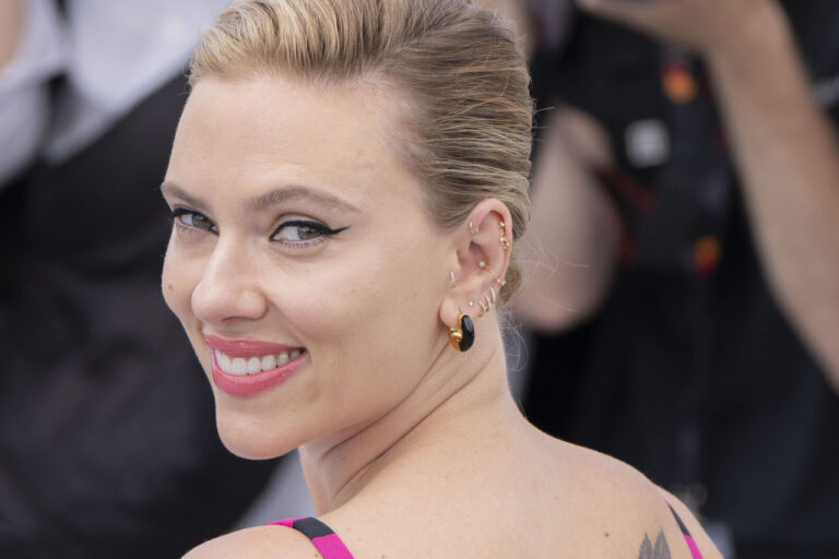 Per Scarlett Johansson lo sciopero &ldquo;cambier&agrave; per sempre il modo in cui vengono determinate le entrate&rdquo;