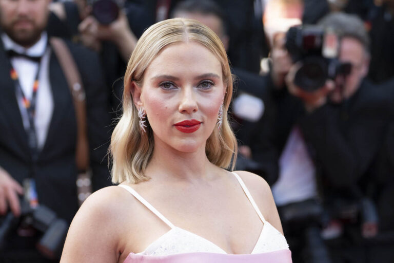 Scarlett Johansson: 10 cose che forse non sai sull&rsquo;attrice