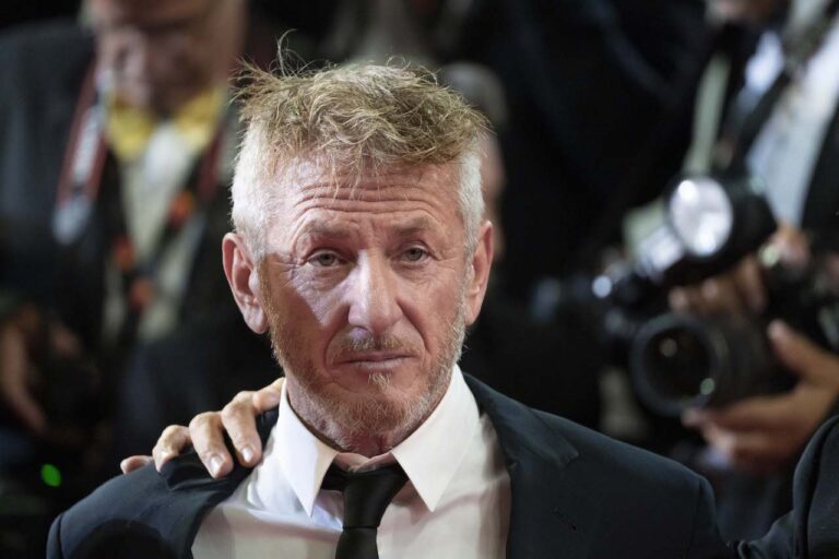 Sean Penn elogia la schietta onest&agrave; di Matthew Perry riguardo alle sue dipendenze