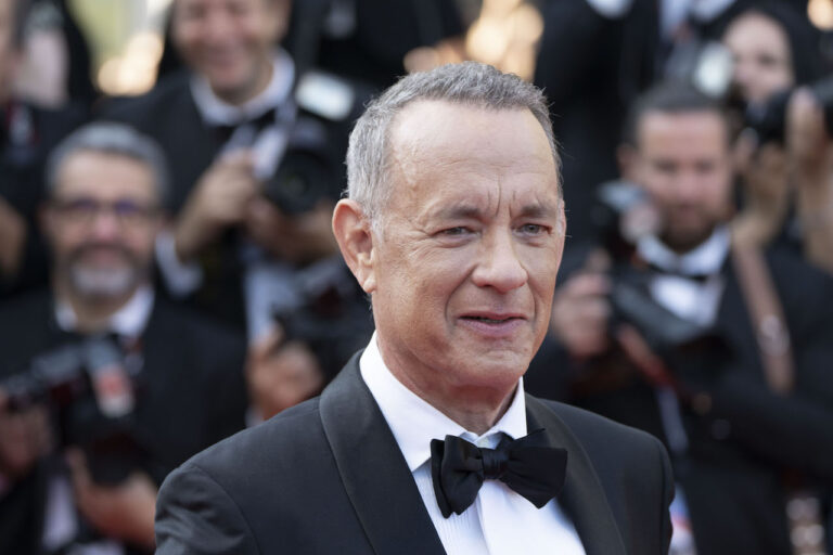 Tom Hanks protagonista di un film sul baseball con Bad Bunny e Colman Domingo