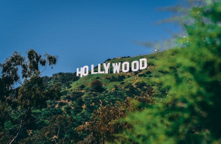 WGA: ratificato l&rsquo;accordo con AMPTP. Lo sciopero degli sceneggiatori &egrave; ufficialmente finito
