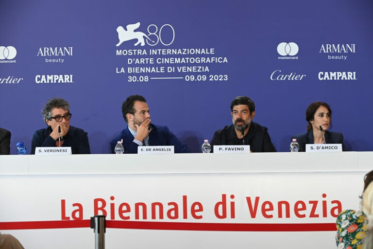 &ldquo;Forte &egrave; colui che va in soccorso dei deboli&rdquo;, Edoardo De Angelis e Pierfrancesco Favino presentano Comandante a Venezia 80