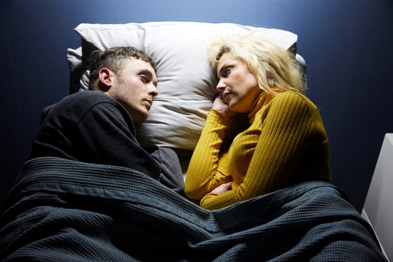 Felicit&agrave;: recensione del film di e con Micaela Ramazzotti #Venezia80