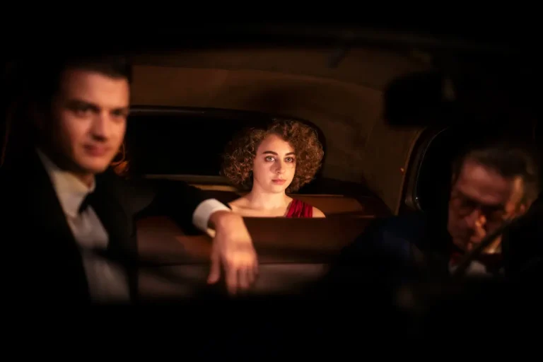 Finalmente l’alba: recensione del film di Saverio Costanzo Finalmente l’alba: recensione del film di Saverio Costanzo