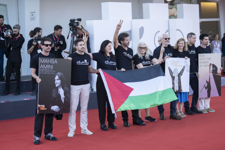 Venezia 80, le foto red carpet di Maestro senza i protagonisti!