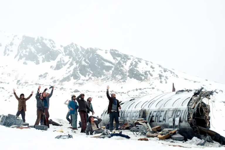 La societ&agrave; della neve: recensione del film di J.A. Bayona #Venezia80
