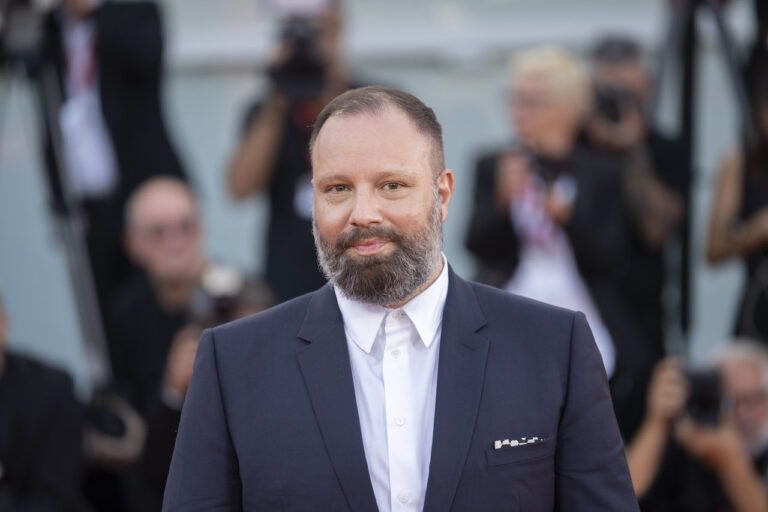 Venezia 80: le foto sul red di Poor Things di Yorgos Lanthimos