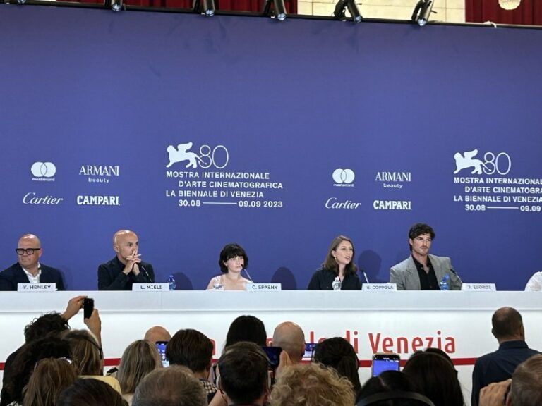 Sofia Coppola presenta Priscilla, il biopic sull&rsquo;eterno amore di Elvis