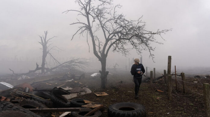 20 Days in Mariupol Mstyslav Chernov 20 Days in Mariupol Mstyslav Chernov