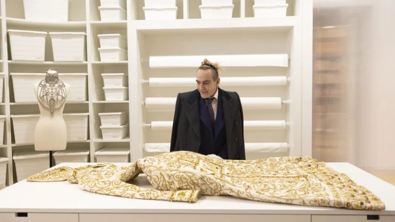 High & Low: John Galliano, parla il regista del film Kevin MacDonald