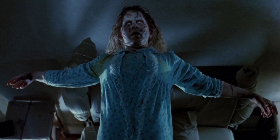 regan-rises-from-her-bed-in-the-exorcist